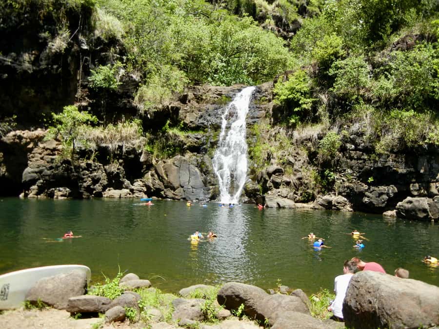 02/03 - 02/09 - Watch Pipeline Surf Challenge ! - Surf Country: Sunset Beach, Pipeline, and Waimea Bay