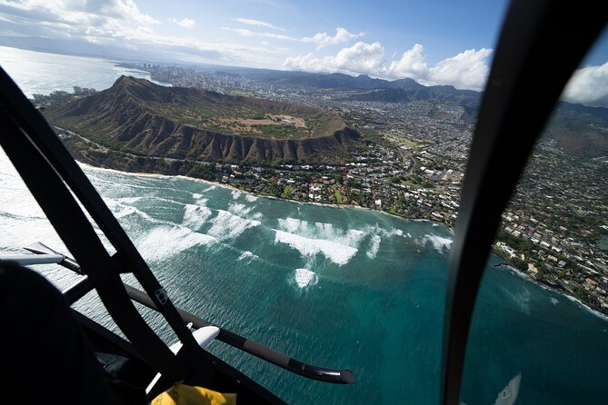 18 Minutes PRIVATE Helicopter Tour in Honolulu - Waikiki Beach and the South Shore