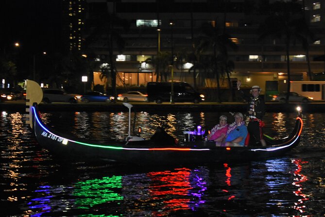 2-Hour Small-Group Gondola Excursion in Waikiki - What the Waikiki gondola experience is really like