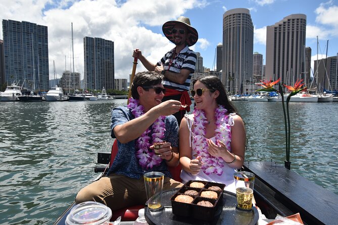 2-Hour Small-Group Gondola Excursion in Waikiki - Cider, desserts, and Hawaiian leis