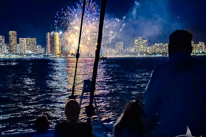 2hr Luxury Private Sailing Catamaran for 7-12 People - The Crew and the Feel of the Outing