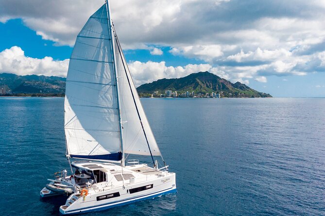 2hr Luxury Private Sailing Catamaran in Waikiki for 1-6 People - A private catamaran instead of a crowded Waikiki cruise