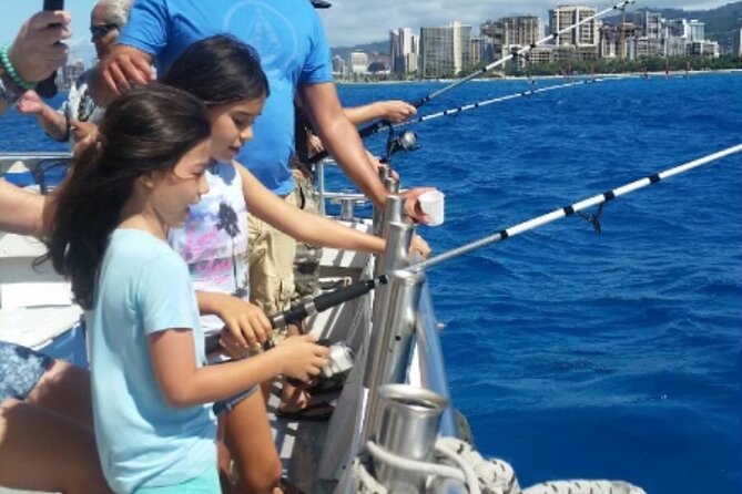 3-Hour Fishing Trip in Waikiki - Captain Danny, deck support, and the tone onboard