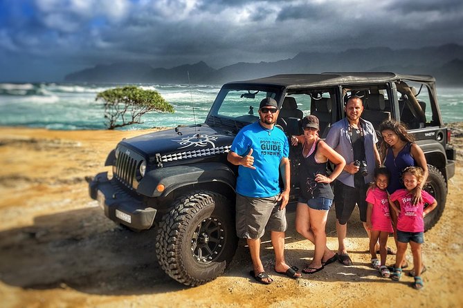 8 Hour Circle Island Jeep Tour - North Shore surf country