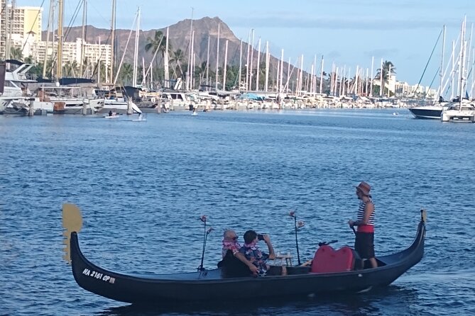 Aloha Gondola Cruise with Drinks & Pastries - Why the evening option suits romantic plans