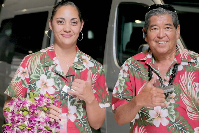 Aloha Lei Greeting on Arrival in Honolulu - Your first Hawaiian welcome at HNL