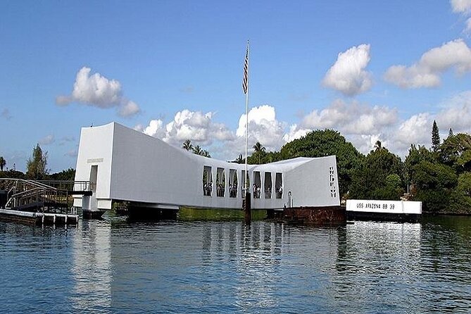 Arizona Memorial Pearl Harbor & Honolulu City Tour from Waikiki - What you do and do not see at Pearl Harbor