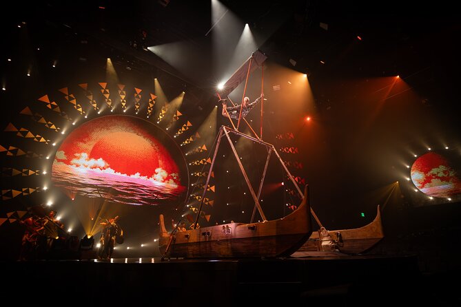 'Auana by Cirque du Soleil at the Waikiki Beachcomber Hotel - A respectful Hawaiian frame, not just island styling
