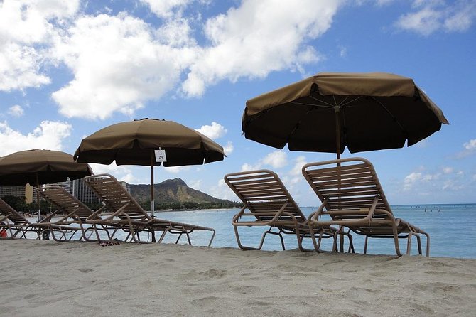 Beach Umbrella and Chair Set Rental - What your day at Waikiki Beach looks like