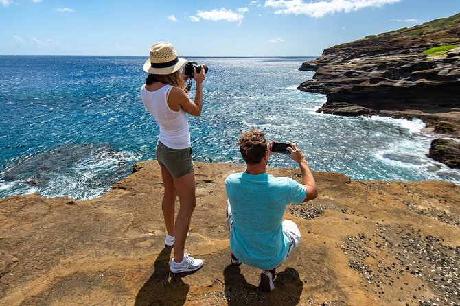 Beautiful Colors of Hawaii Photo Tour - Nuʻuanu Pali: a windy view across the island