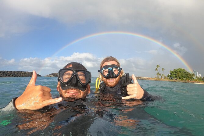 Beginner Scuba Diving Experience with Video Package in Honolulu - The safety briefing and equipment lesson