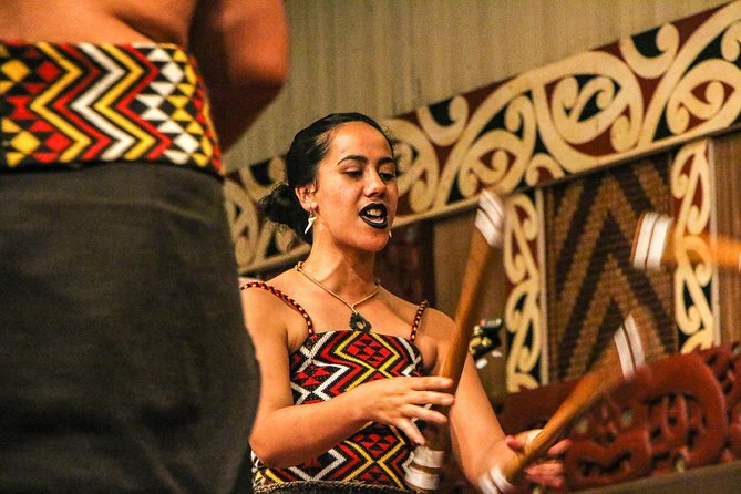 Best of Oahu: Pearl Harbor, Arizona Memorial and the Polynesian Cultural Center - A quick stop at Tropical Farms