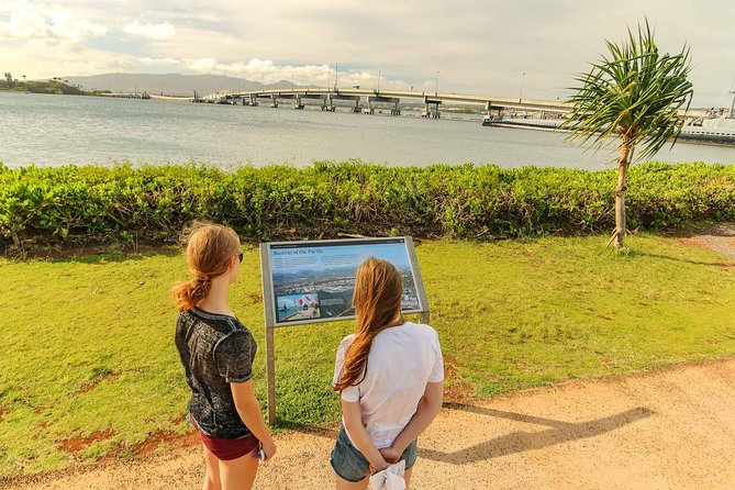 Best of Oahu: Pearl Harbor, Arizona Memorial and the Polynesian Cultural Center - Pearl Harbor before the crowds