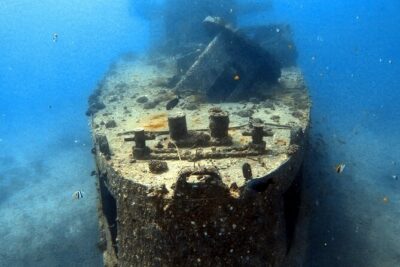 Certified Diver: 2-Tank Deep Wreck and Shallow Reef Dive Off Oahu
