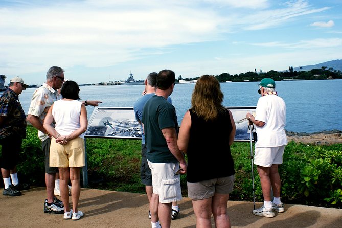 Chief's Official Pearl Harbor Self-Guided Multimedia Tour - Seeing the USS Arizona Memorial