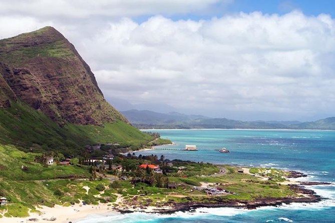 Circle Island (Holoholo Mokupuni) from Ko'olina - Haleiwa combines plantation-era character with lunch