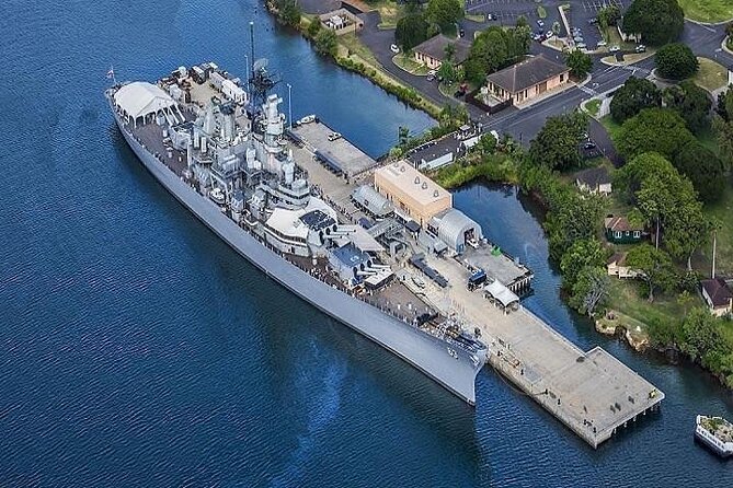 Complete Pearl Harbor Experience Tour Departing from Waikiki Area - USS Bowfin brings the war into close quarters