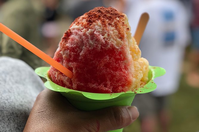 Da Local's Food Tour of Oahu - Garlic shrimp, market food, and local alternatives