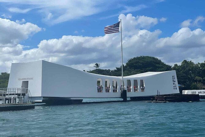 Deluxe Pearl Harbor USS Arizona Memorial and Honolulu City Tour - Key points to know before booking