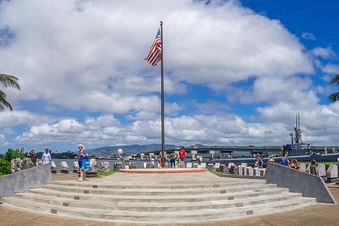 Deluxe Pearl Harbor USS Arizona Memorial and Honolulu City Tour - Who should book this Pearl Harbor tour