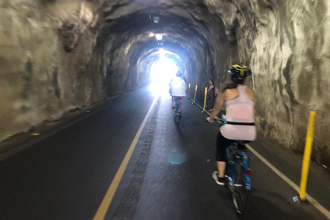 Diamond Head Bike to Hike and Local Lunch - Starting at Kuhio Beach with a bike and helmet
