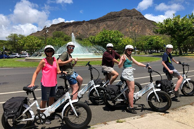 Diamond Head Electric Bike Scenic Tour - Starting in Waikiki with a careful bike lesson