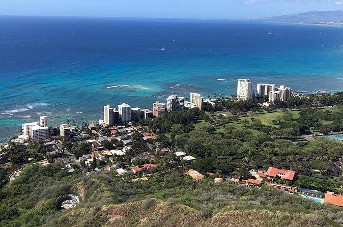 Diamond Head Hiking Tour with Ticket and Reservation Inclusion - Switchbacks, Stairs, and the Tunnel