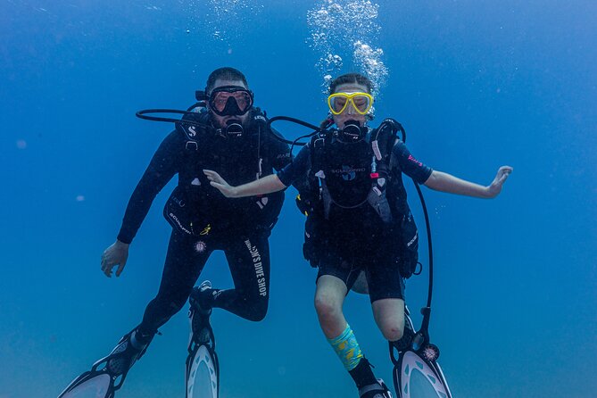 Discover Scuba Diving in Hawaii - Non certified divers! - Time on the Boat Between Sessions