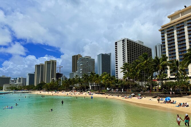 Downtown Honolulu Food Tour with 5 Local Favorites Tastings - Kuhio Beach and the birthplace of surfing