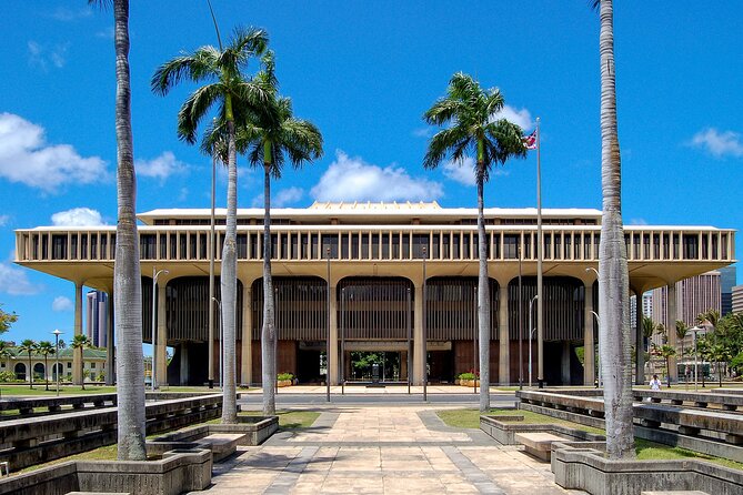 Downtown Honolulu Self Guided Walking Audio Tour - Aliʻiolani Hale and Honolulu Hale