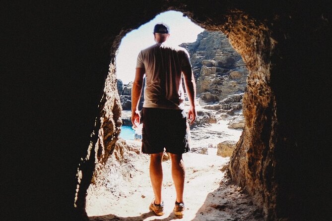 East Side Tour -Hike, Beach, Food, Photo - A Scenic Stop Before the Beach