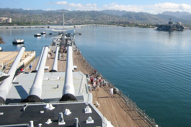 Exclusive Pearl Harbor and USS Arizona All-Access Private Tour - The Battleship Missouri and the end of World War II