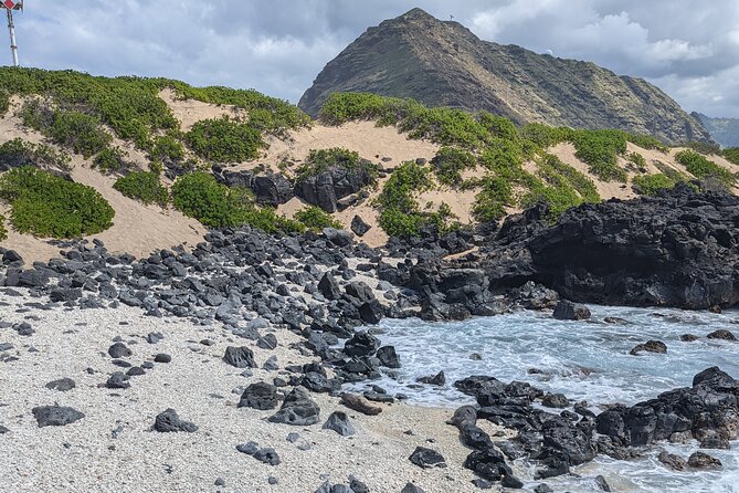 Famed North Shore Tour - Sunset Beach and the Banzai Pipeline
