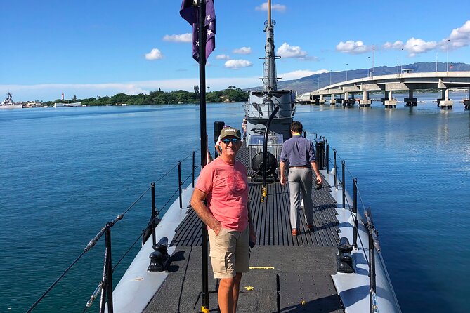 Family-friendly Pearl Harbor and Honolulu Downtown with private transportation - Downtown Honolulu in three short stops