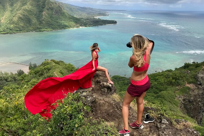 Flying Dress Photoshoot on Oahu - The wind, the hair, and the small things that matter