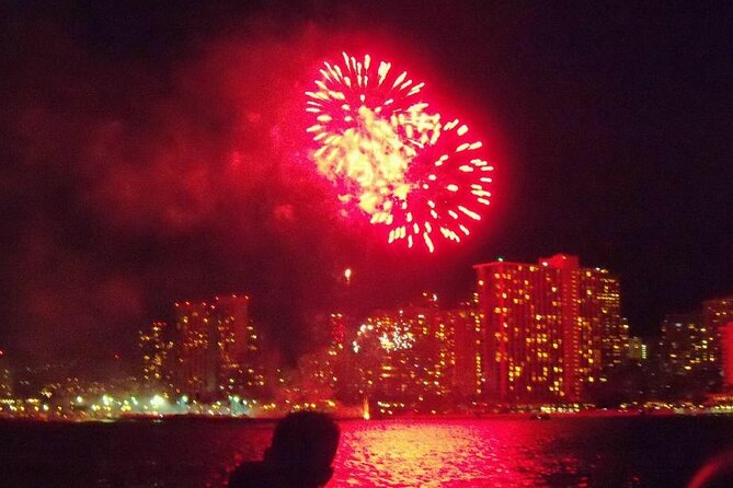 Friday Fireworks Dinner Sail from the Hilton Hawaiian Village - Why the Fireworks Look Better From the Water