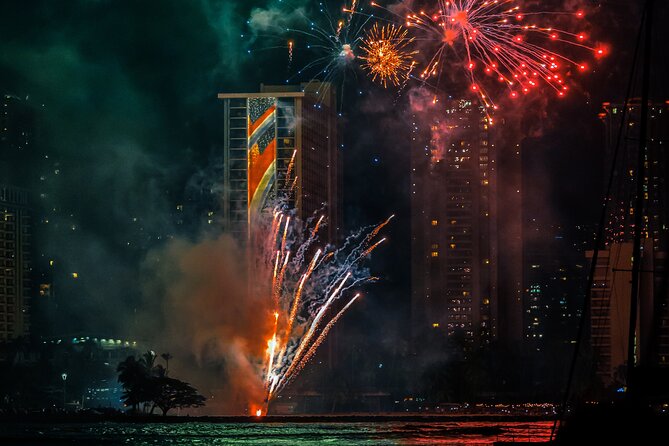 Friday Night Firework Cruise in Waikiki - My verdict: book it for the boat ride, not only the fireworks