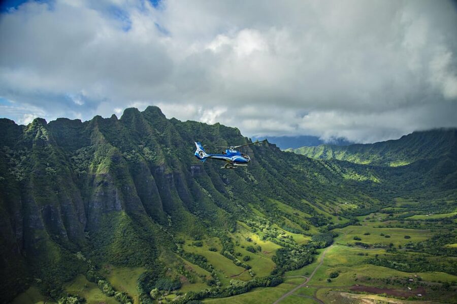 From Honolulu: Complete Oahu Island Helicopter Tour - Pearl Harbor and the USS Arizona from the sky