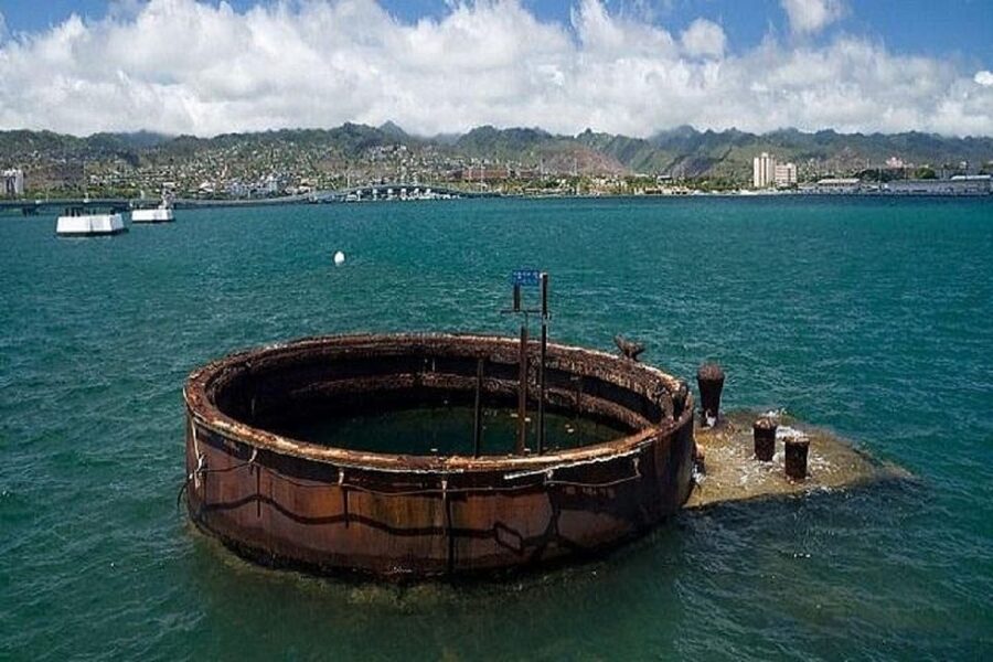 From Waikiki: USS Arizona Memorial and Honolulu City Tour - The USS Arizona Memorial and the boat question