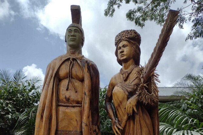 Full Day Oahu Tour with Byodo Temple & Waimea Waterfalls - Tropical Farms and Oahu’s Macadamia Flavors