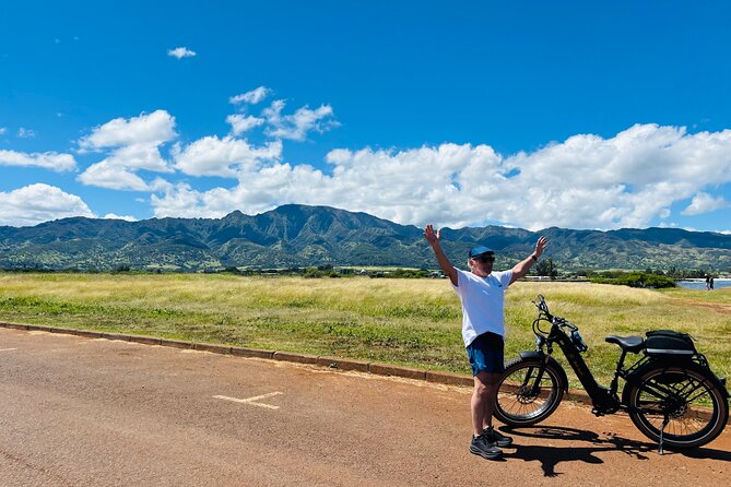 Guided E-Bike Tour in North Shore - Seeing local life at Hale‘iwa Boat Harbor