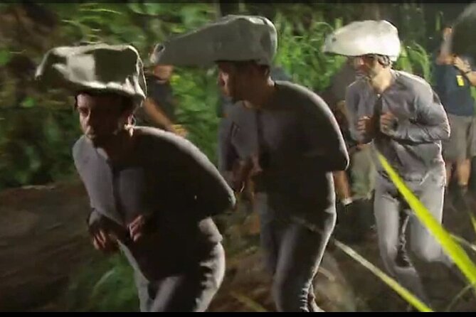 Half Day Deluxe Island Movie Tour: LOST, Jurassic, Pirates - Pirates, Jurassic World, and other production sites