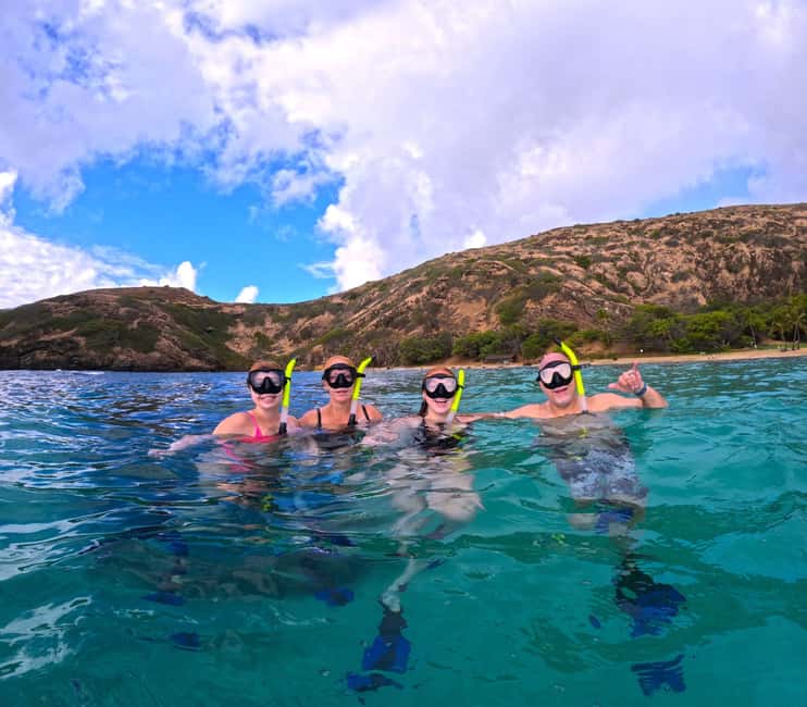 Hanauma Bay Guided Snorkel Tour with guaranteed entrance - What the small group changes