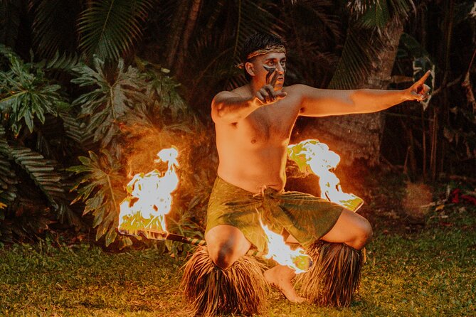 Hands on Fireknife Experience - Rain is a real consideration in Hauula