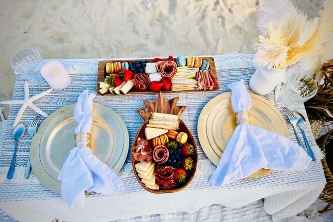 Hawaii Beach Picnic Date - Timing, weather, and cancellation