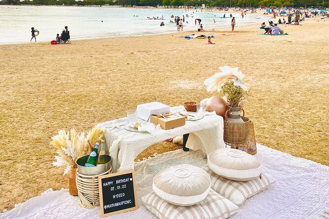 Hawaii Beach Picnic Date - Flowers, signs, and the personal details