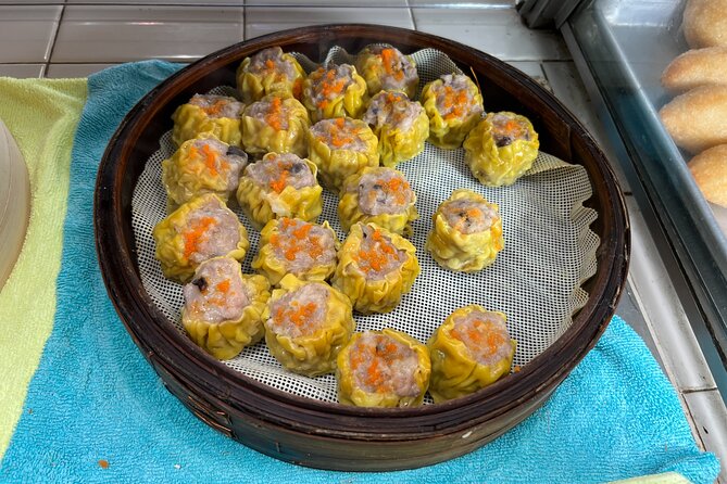 Hawaii Off The Beaten Path Food Tour - Chinatown’s Filipino chapter: adobo and turon