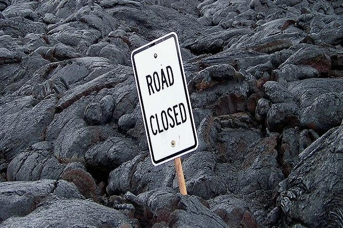 Hawaii Volcanoes National Park Experience Departing from Oahu - Punaluʻu Bake Shop: lunch with a time limit