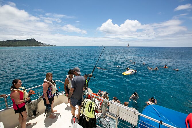 Hilton Hawaiian Village Turtle Snorkel with Optional Lunch - What the catamaran does well
