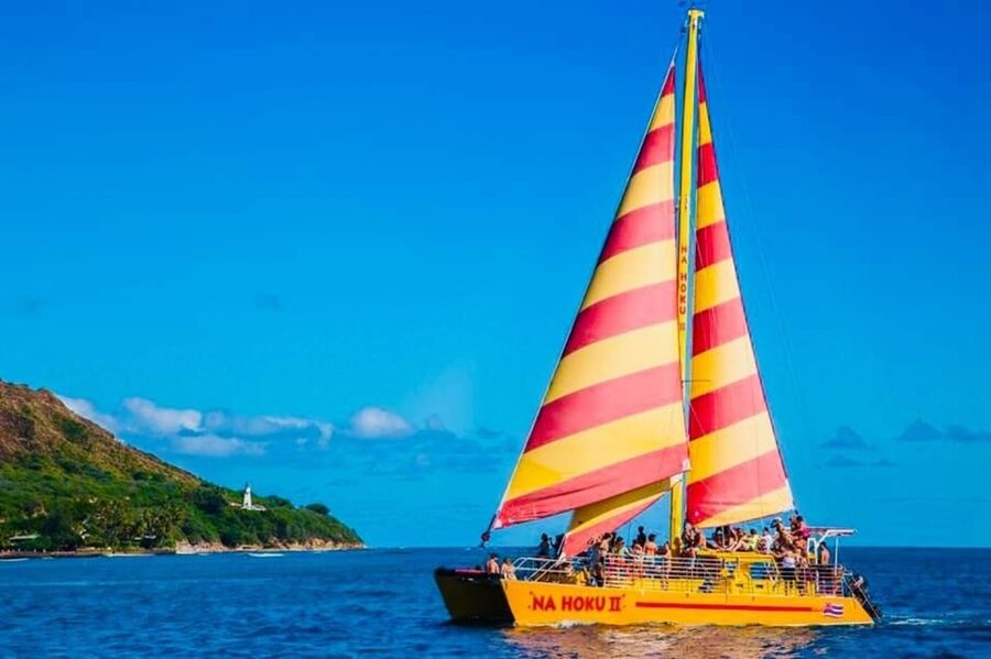 Honolulu: 1-Hour Friday Night Fireworks Cruise with Drinks - Is the $56 price fair?
